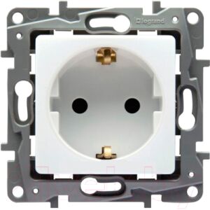 Розетка Legrand Etika 672221