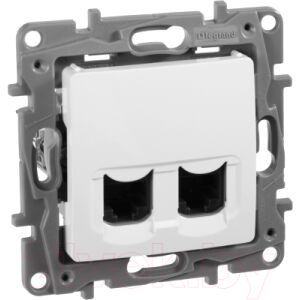 Розетка Legrand Etika 672254