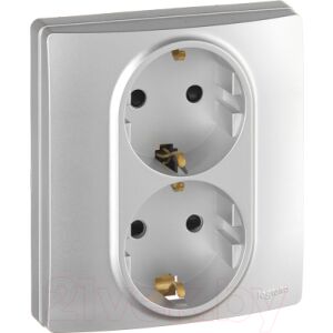 Розетка Legrand Etika 672433