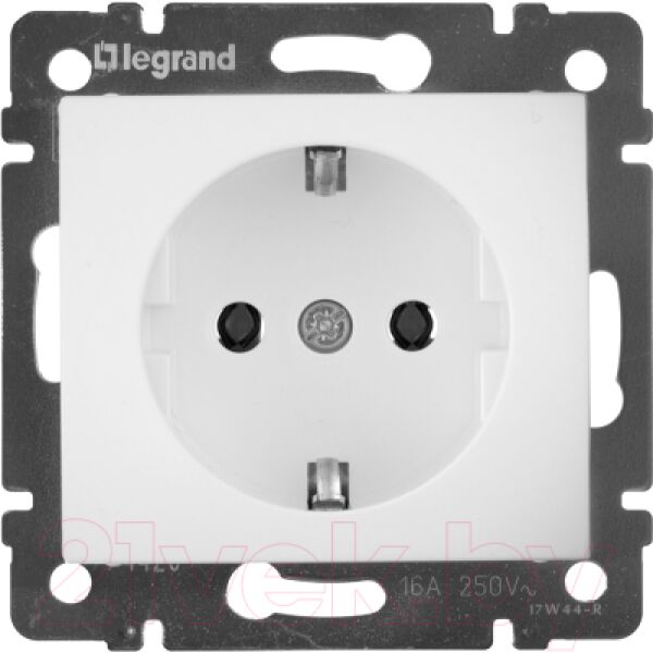 Розетка Legrand Valena 694280